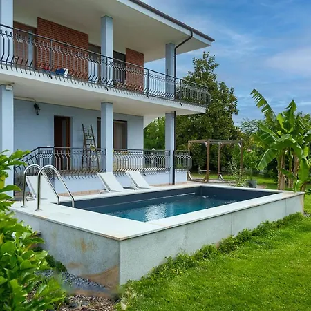 Ca' Del Viaggiatore 4* Farigliano