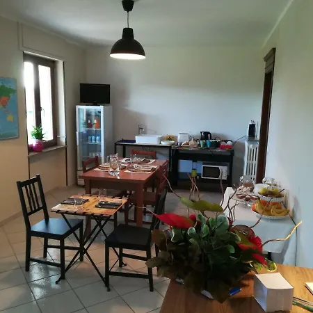 Bed & Breakfast Ca' Del Viaggiatore Farigliano
